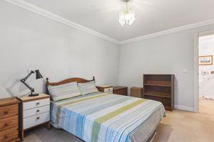 BEDROOM - click for photo gallery